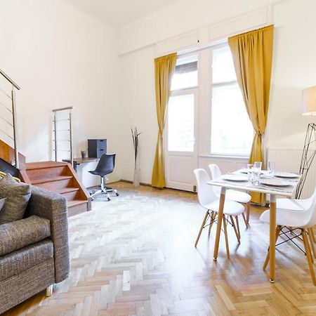 Central Loft-Style Flat Next To Danube Budapest Exteriör bild