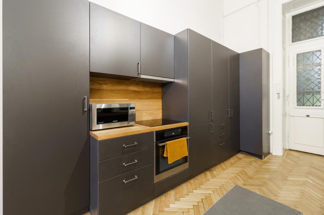 Central Loft-Style Flat Next To Danube Budapest Exteriör bild